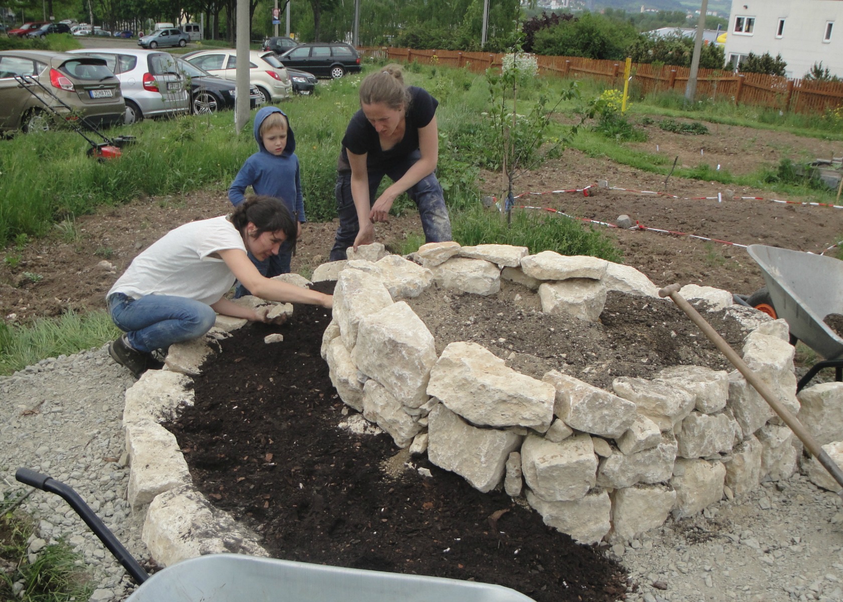 Jena Winzerla. Bau Kräuterspirale