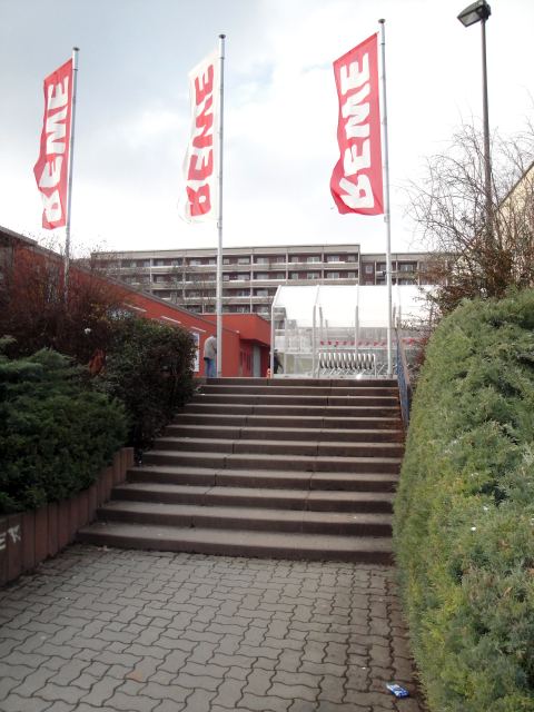 Jenalog Treppe REWE Parkplatz