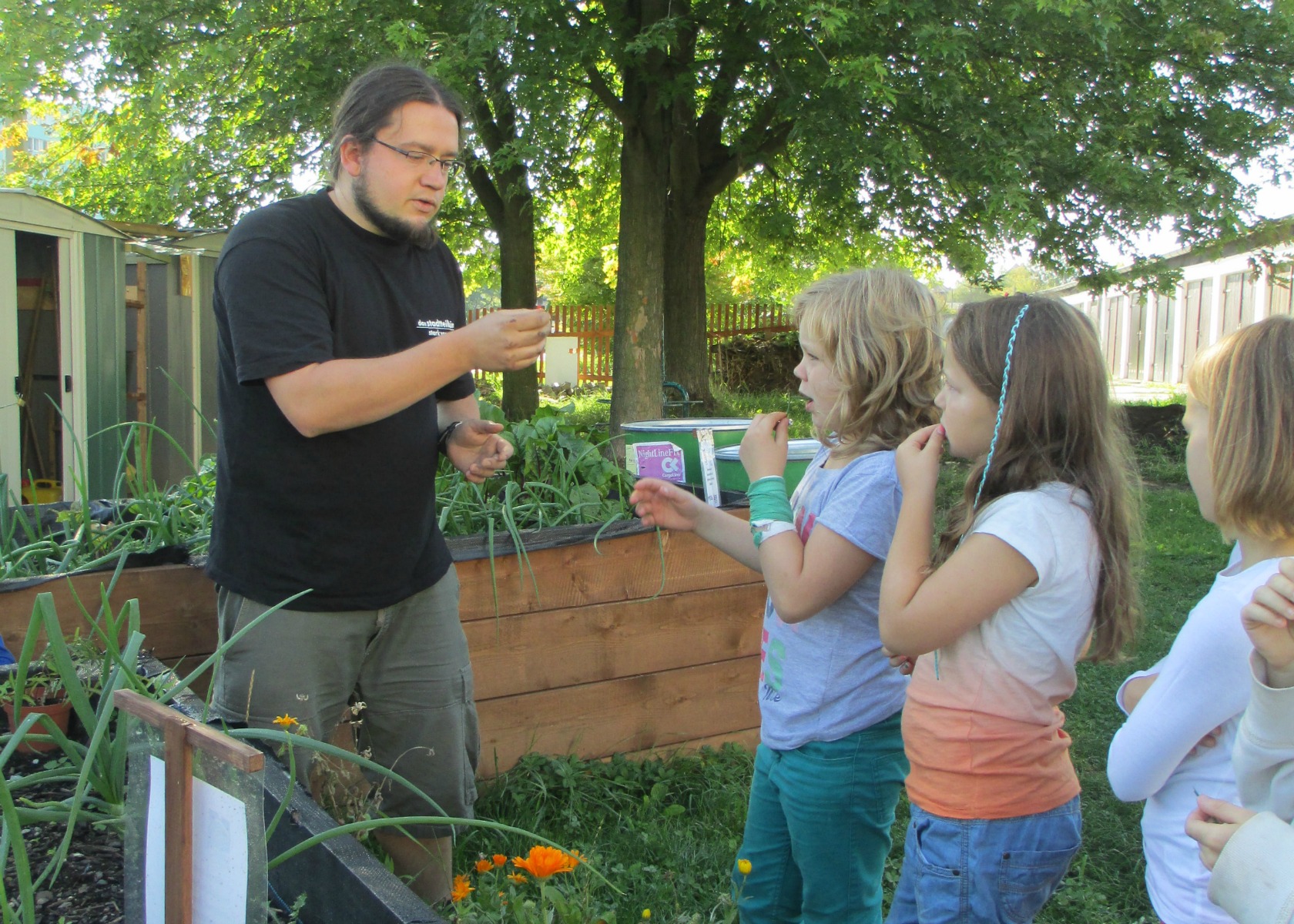 Jena Winzerla. Lehmbackofen in Aktion