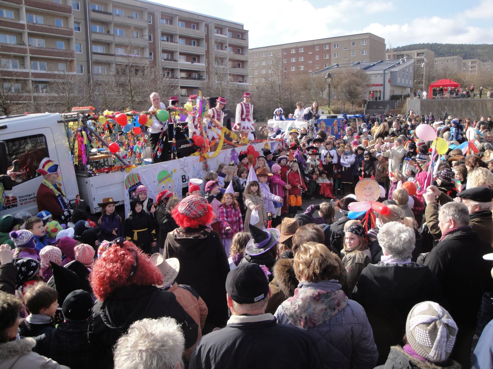 Jena Winzerla. Rosenmontagsumzug