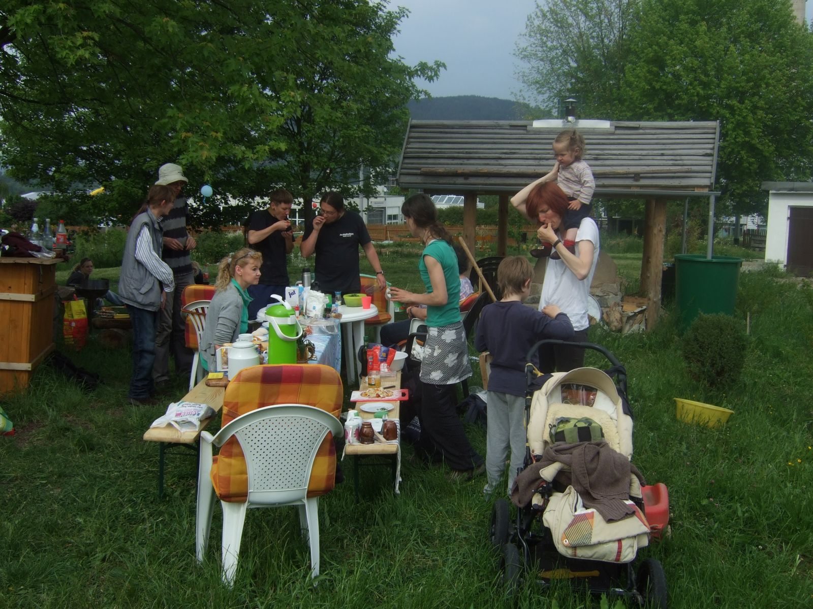 Jena Winzerla. Stadtteilgarten Arbeitseinsatz