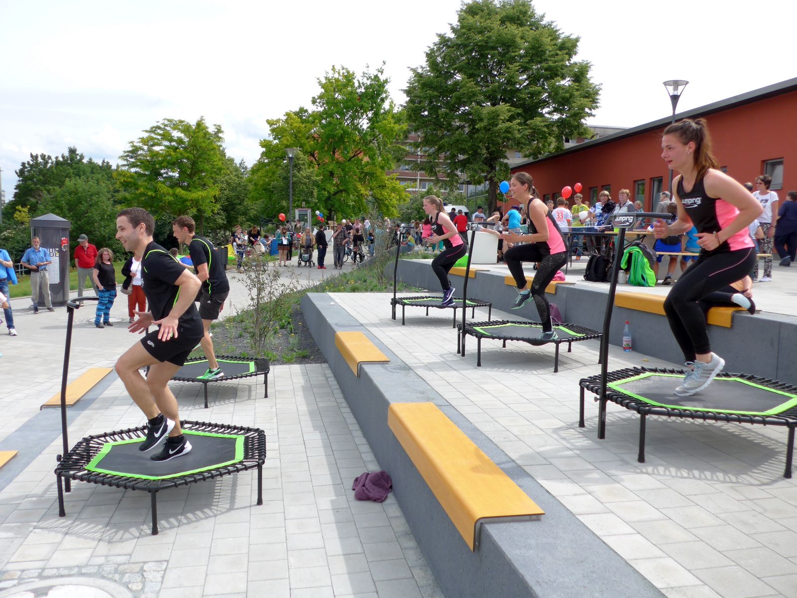 Jena Winzerla. Spiel- und Straßenfest