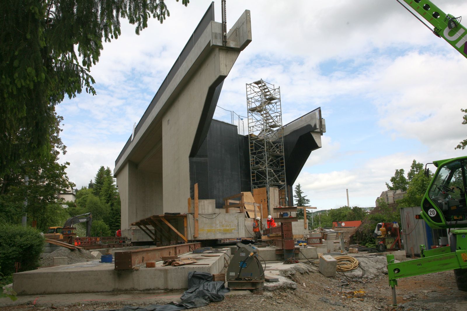 Jena Winzerla. Eisenbahnbrücke Kahlaische Straße