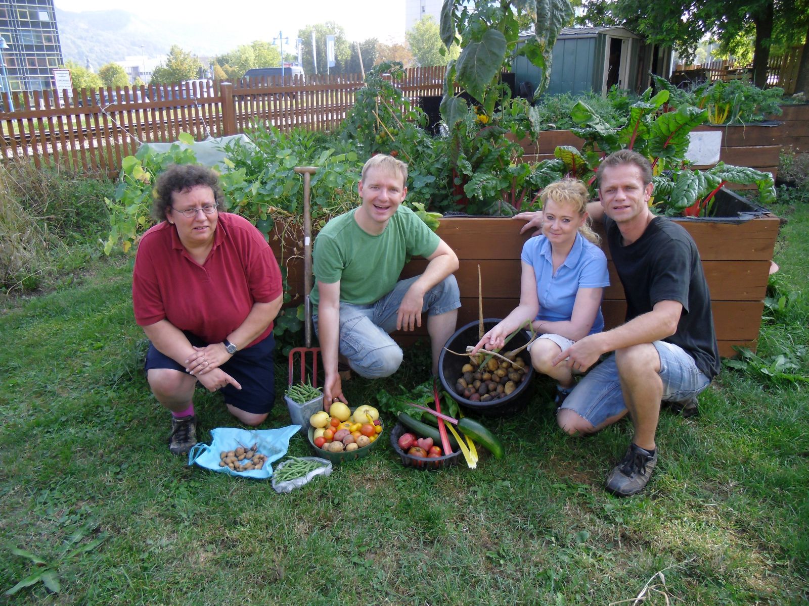 Jena Winzerla. Erntedank im Stadtteilgarten Winzerla 2016