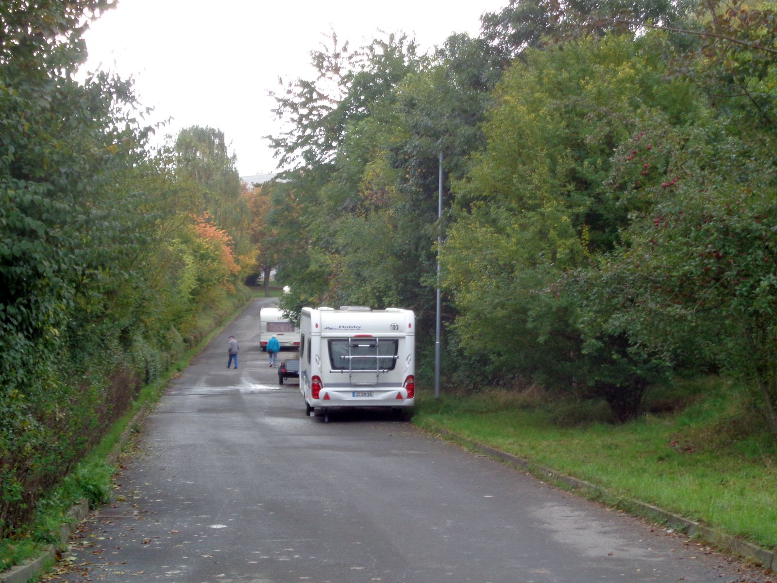 Jena Winzerla. Namenloser Weg