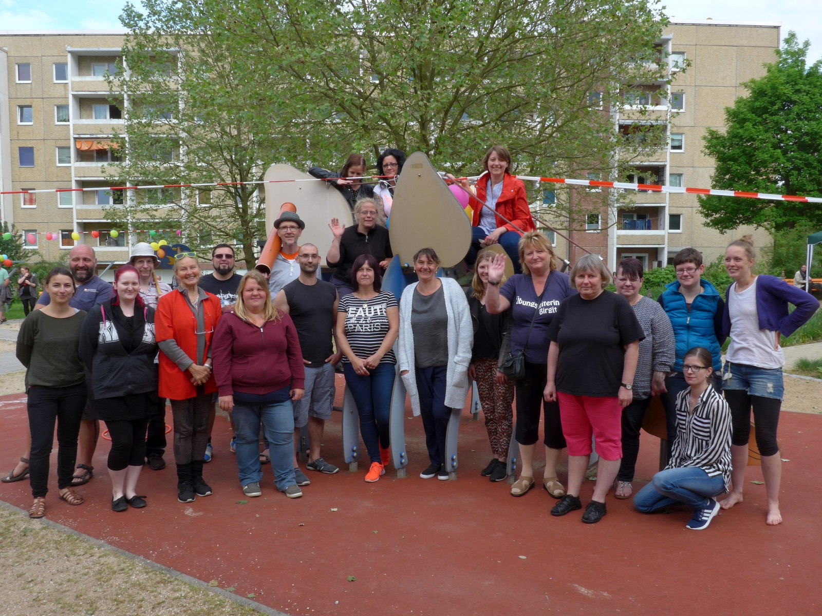 Jena Winzerla. Dinospielplatzfest