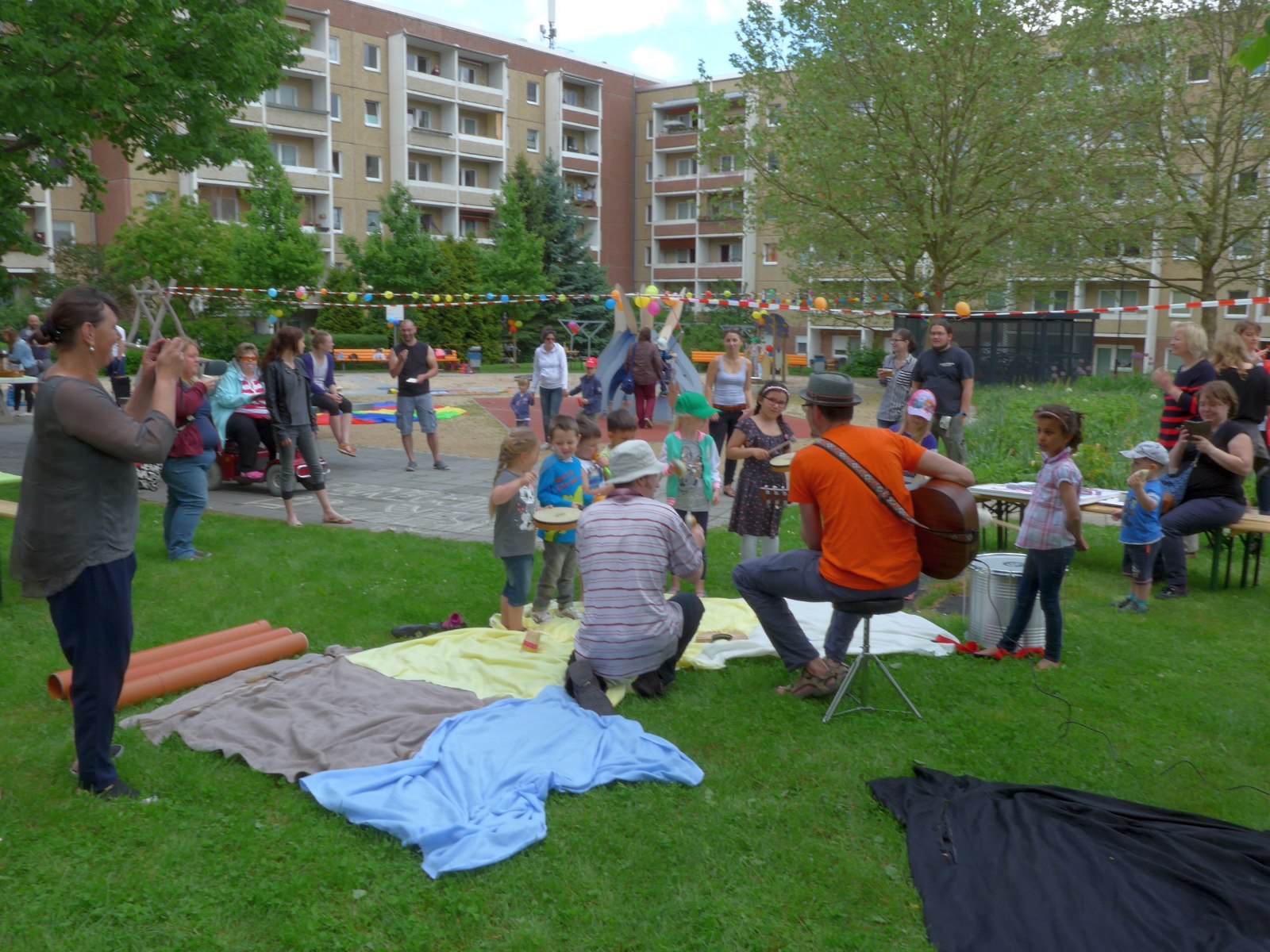 Jena Winzerla. Spielplatzfest Dino