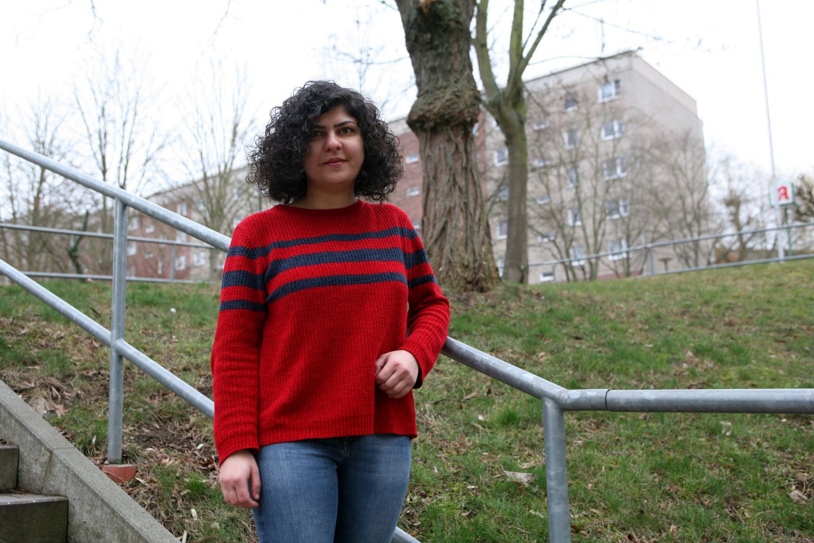 Jena Winzerla. Bundesfreiwillige Inci Özdemir