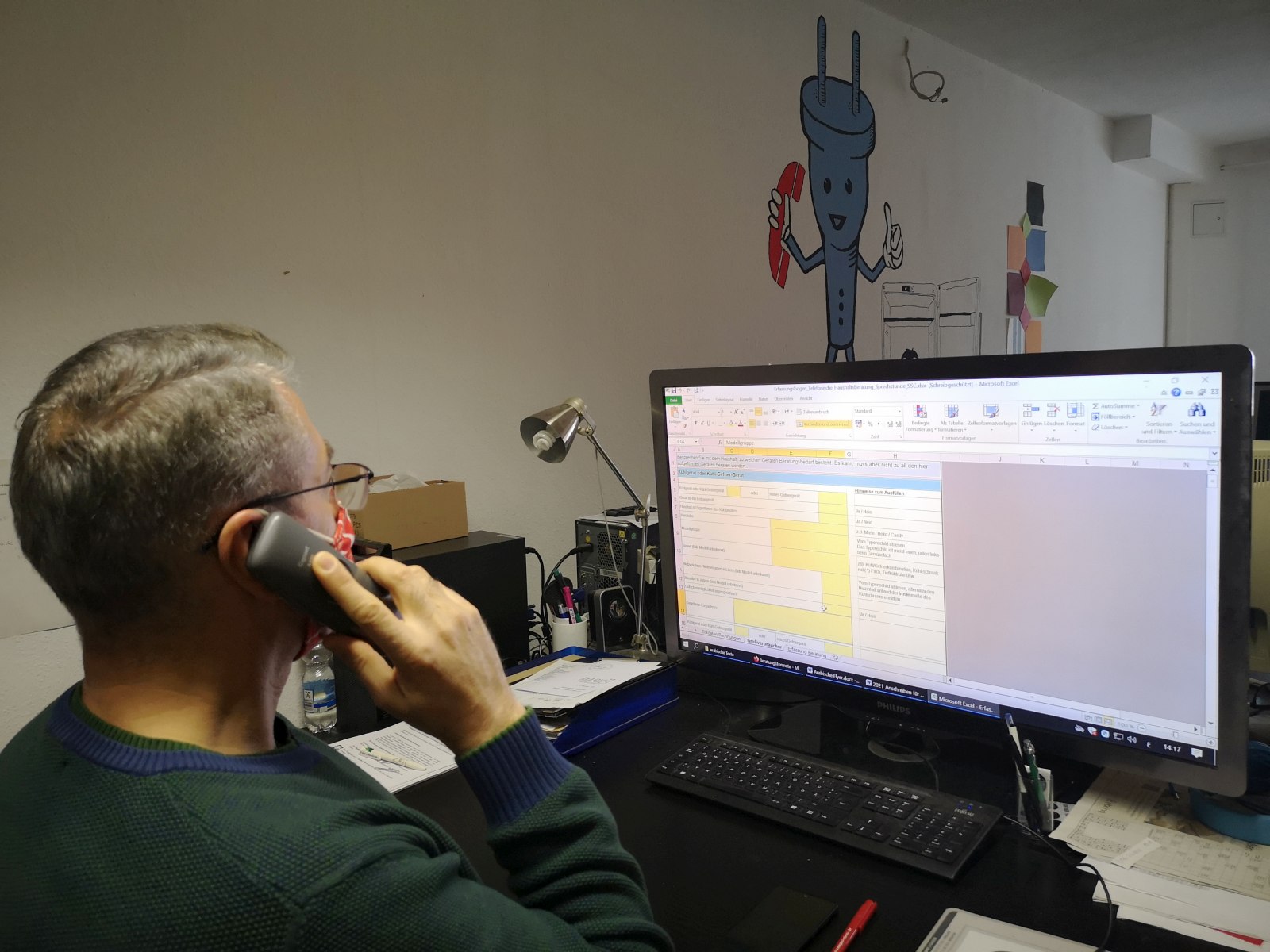 Jena Winzerla. Stromsparcheck Caritas