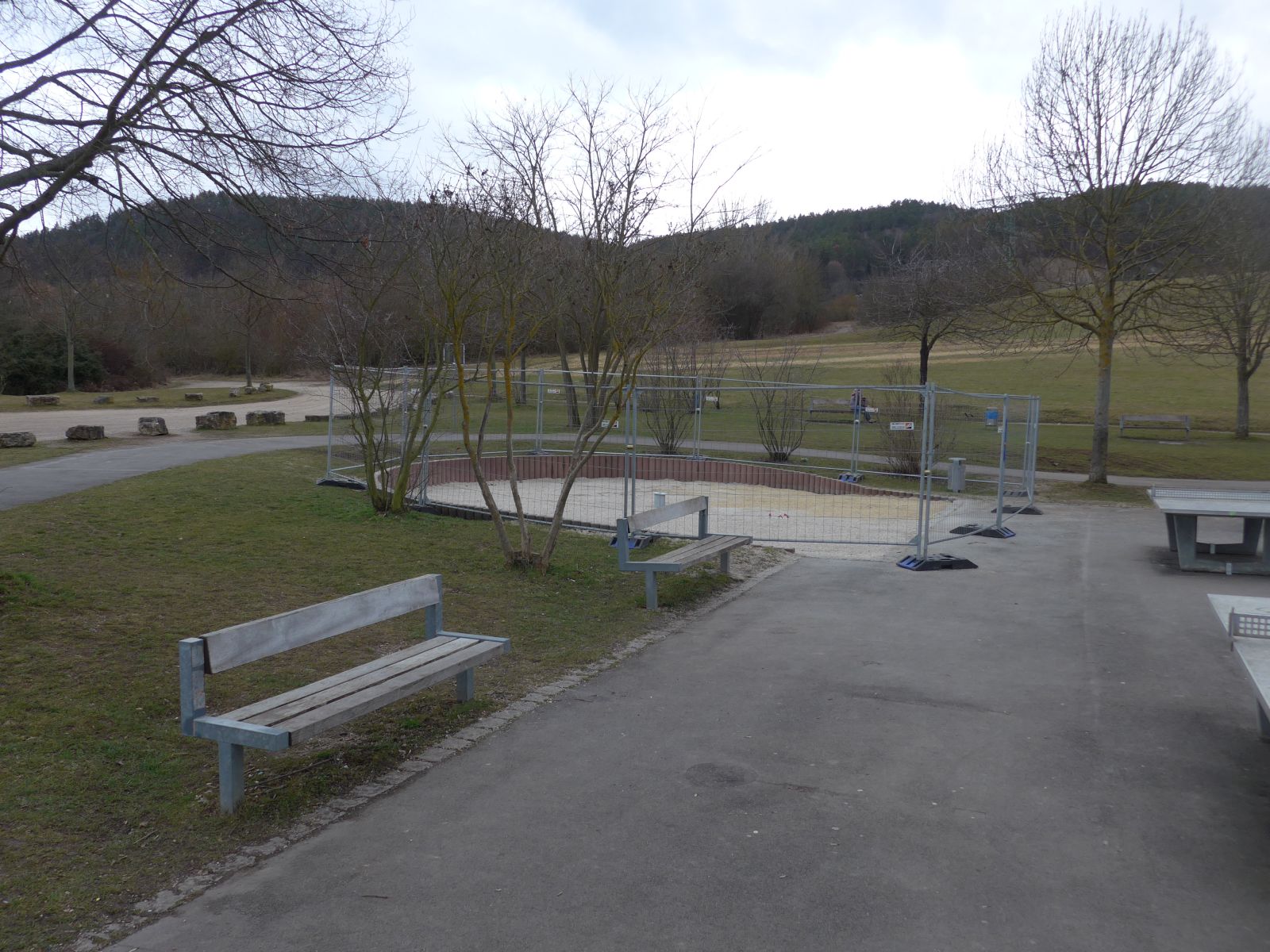 Jena Winzerla. Spielplatz am Sportplatz